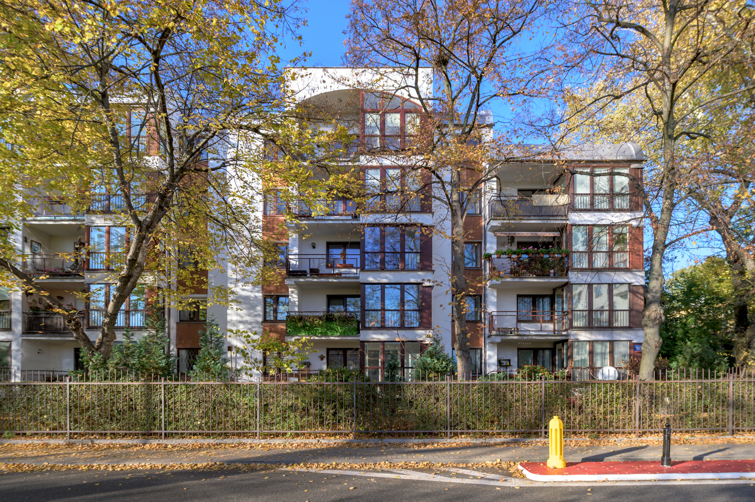 Zdjęcie architektury budynku Budynek mieszkalny